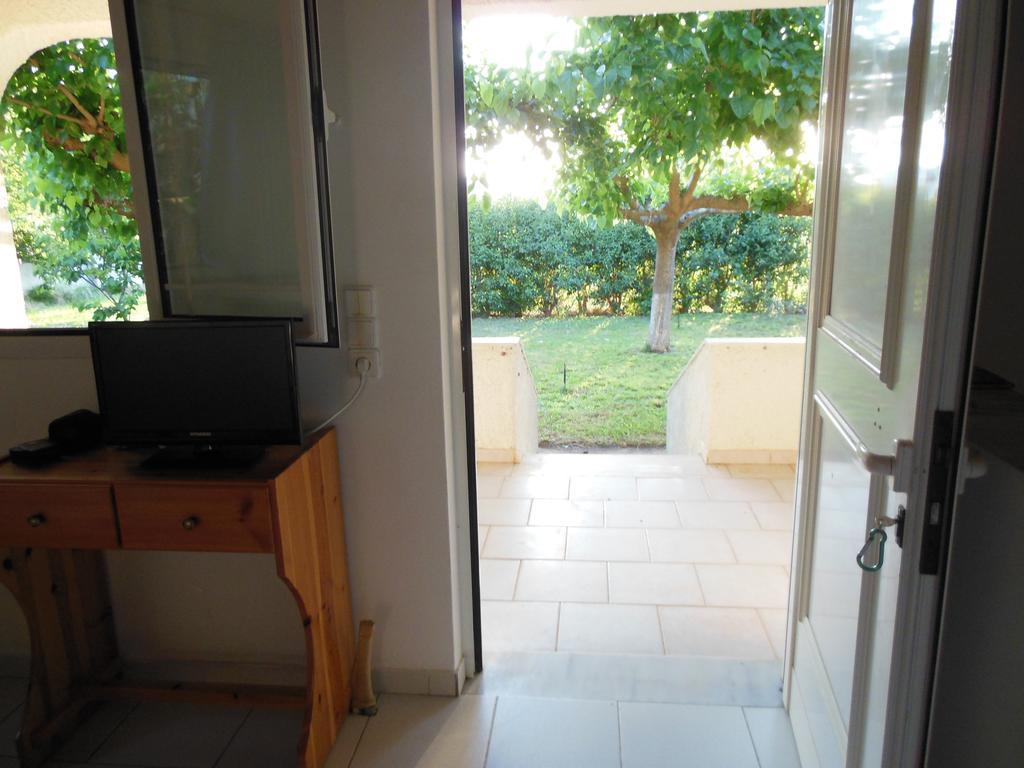 Helonata Apartments Arkoudi Luaran gambar