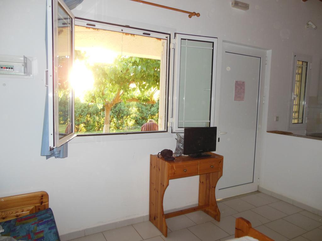 Helonata Apartments Arkoudi Luaran gambar